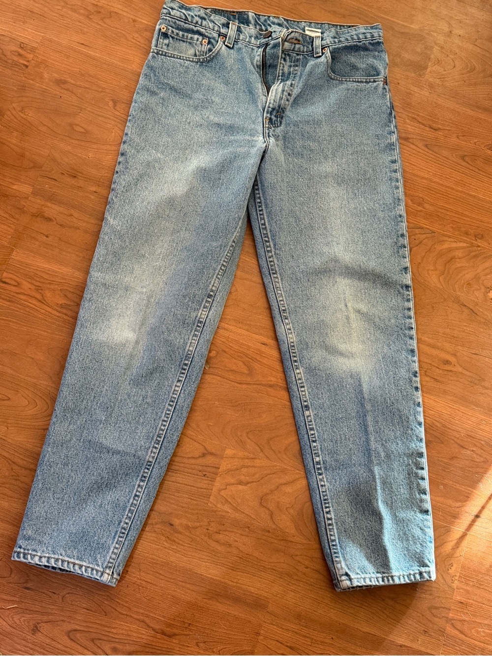 Vintage Levi’s 550 tapered fit
